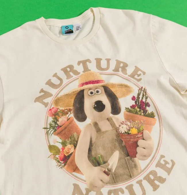 Wallace & Gromit Vengeance Most Fowl Nurture Nature Natural T-Shirt