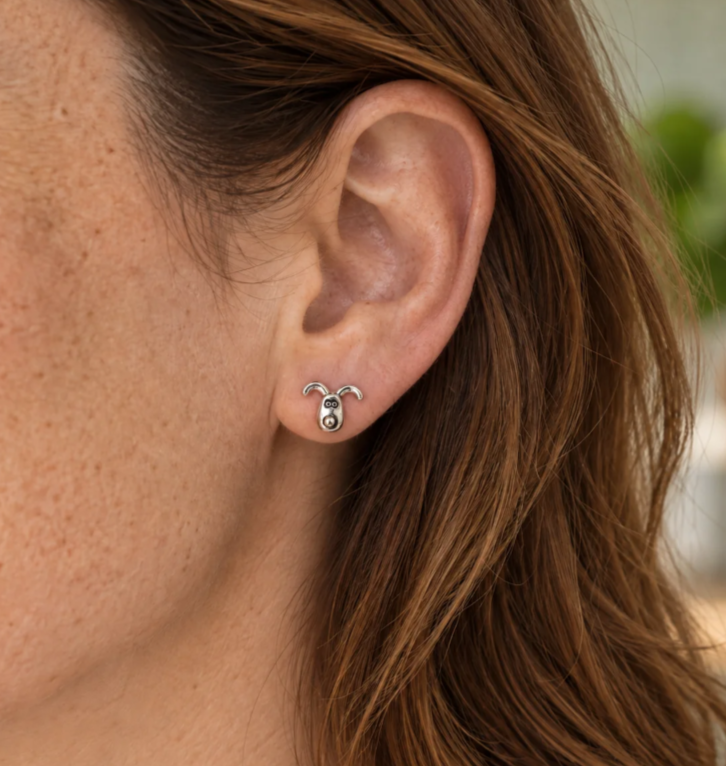 Gromit Stud Earrings (Sterling Silver)